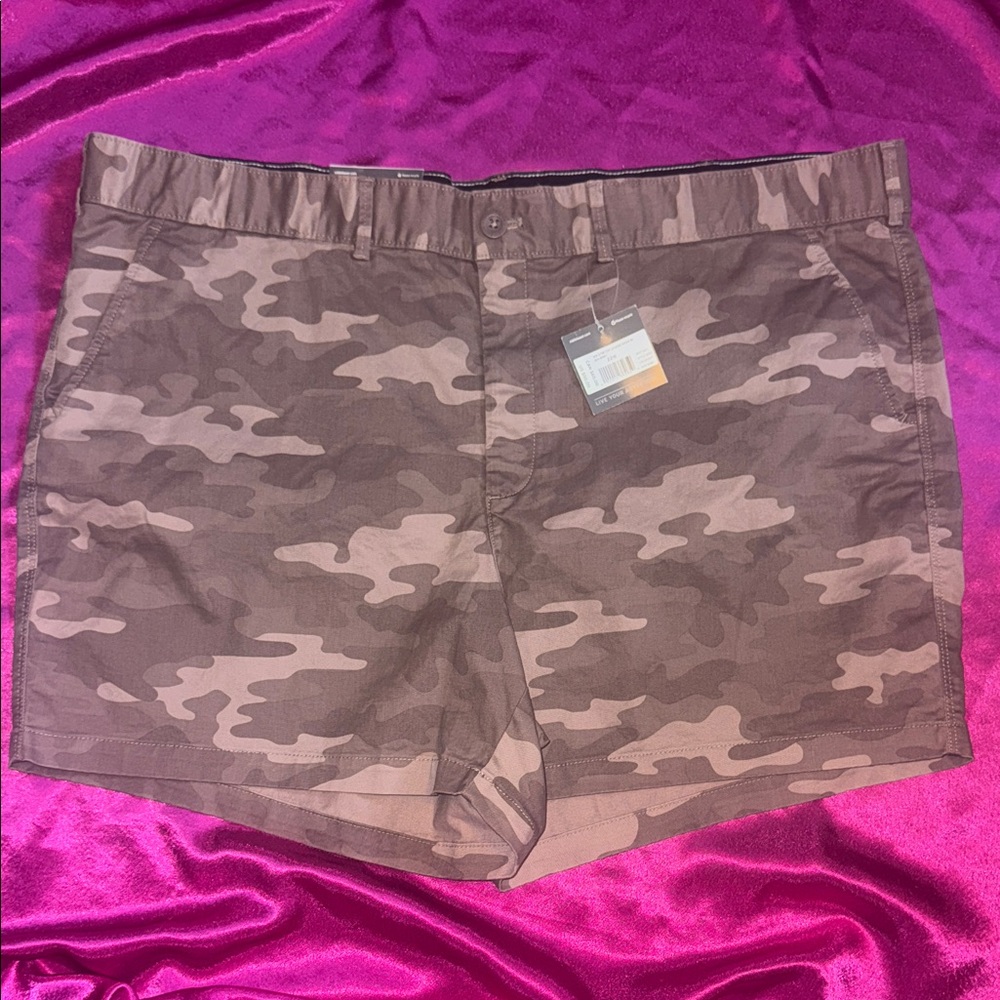 NWT Eddie Bauer size 22W Camouflage Mulberry stretch Shorts